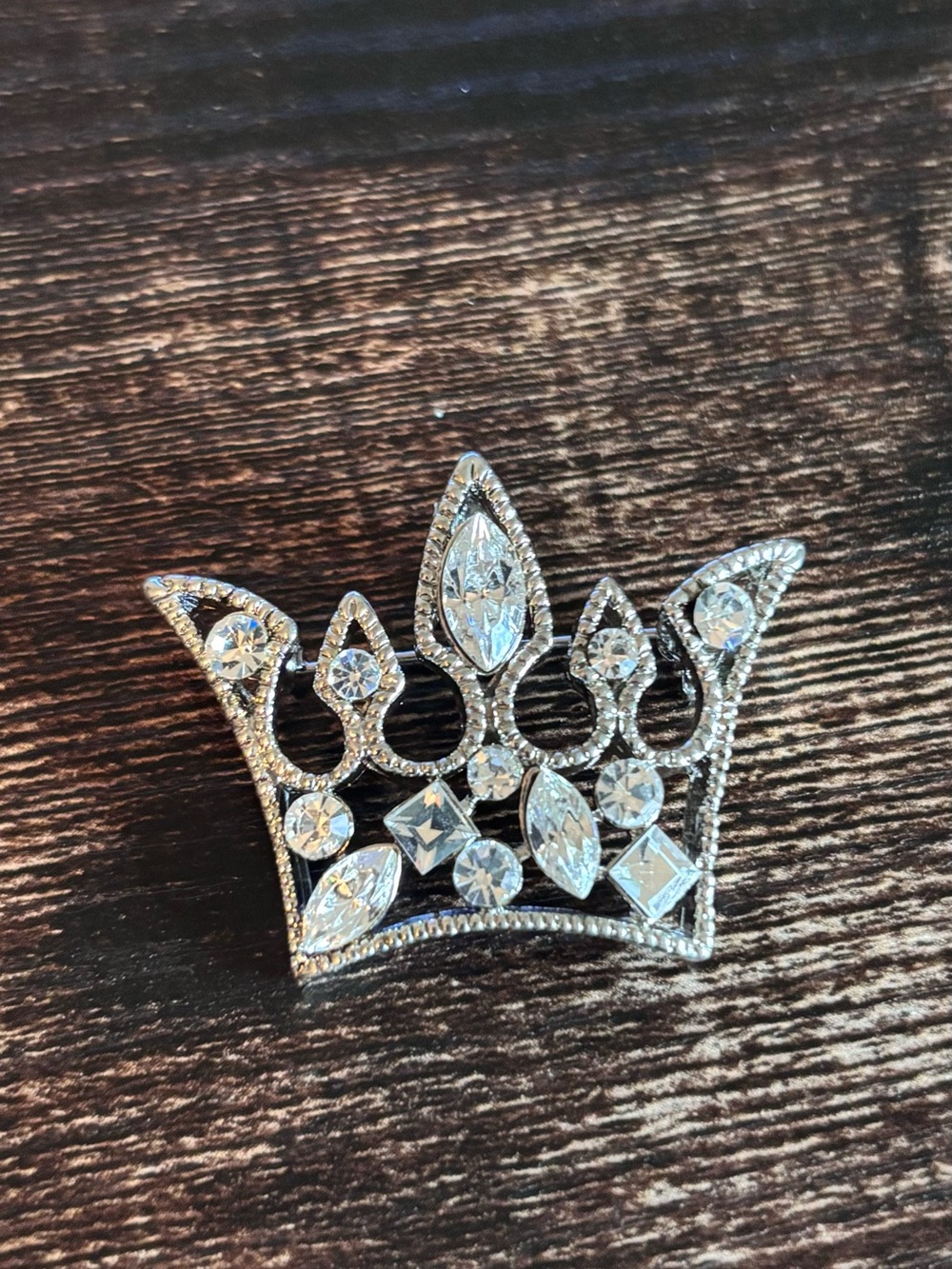 Fashion Jewelry Silver-Tone Rhinestone Crown Brooch